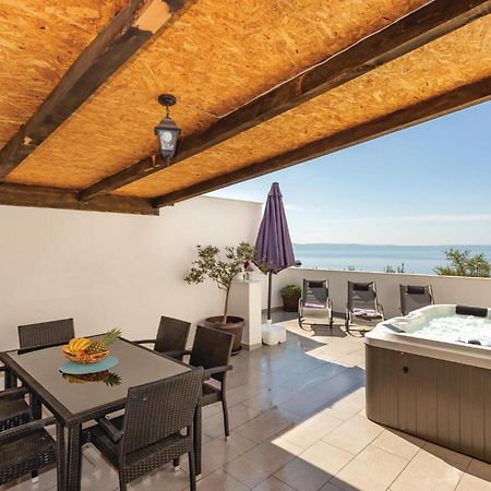 2 Bedroom Cozy Apartment In Makarska Zewnętrze zdjęcie