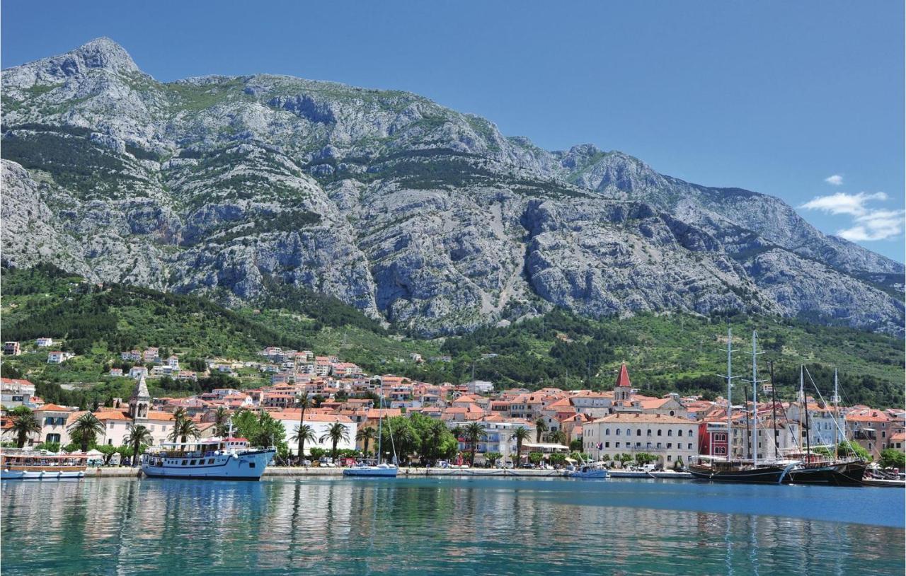 2 Bedroom Cozy Apartment In Makarska Zewnętrze zdjęcie