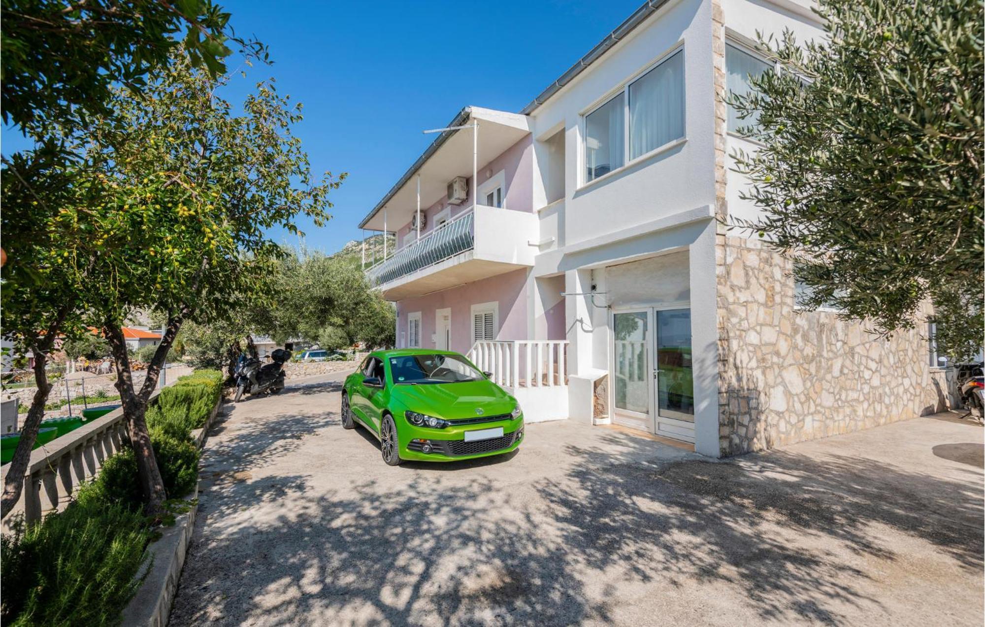 2 Bedroom Cozy Apartment In Makarska Zewnętrze zdjęcie