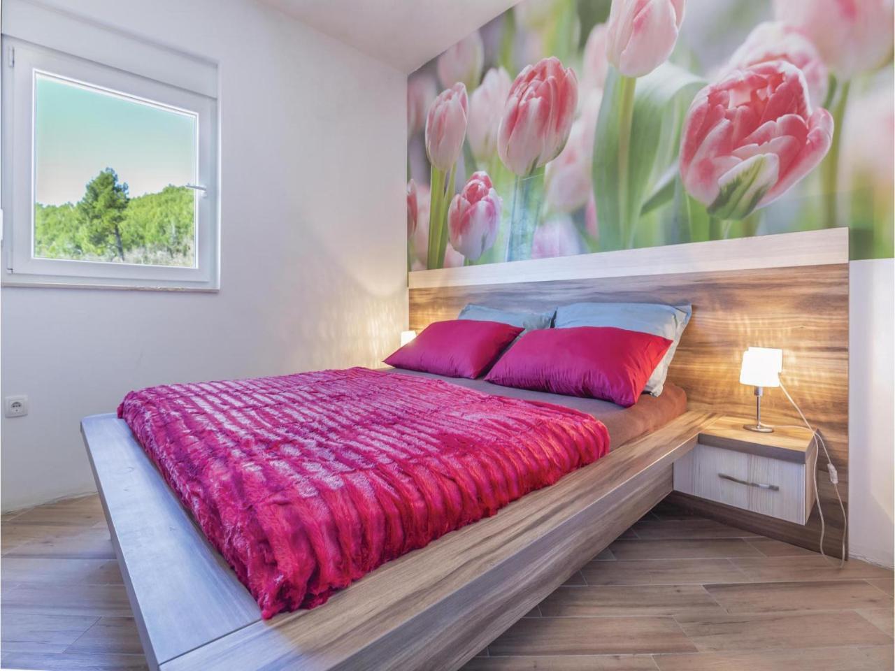 2 Bedroom Cozy Apartment In Makarska Zewnętrze zdjęcie