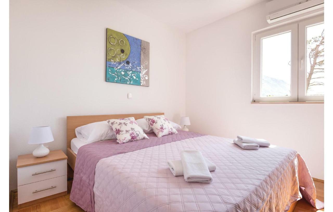 2 Bedroom Cozy Apartment In Makarska Zewnętrze zdjęcie