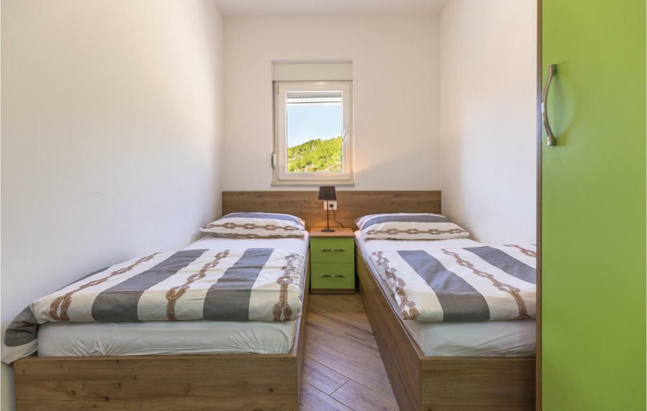 2 Bedroom Cozy Apartment In Makarska Zewnętrze zdjęcie
